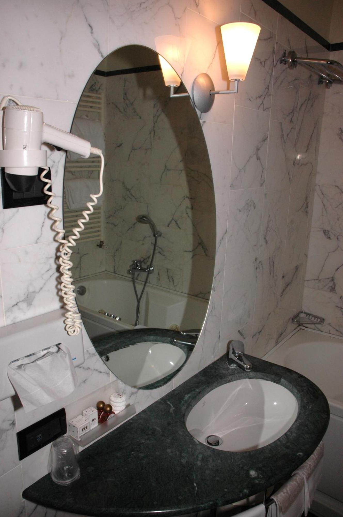 Hotel Michelangelo Palace & Spa Terni Chambre photo