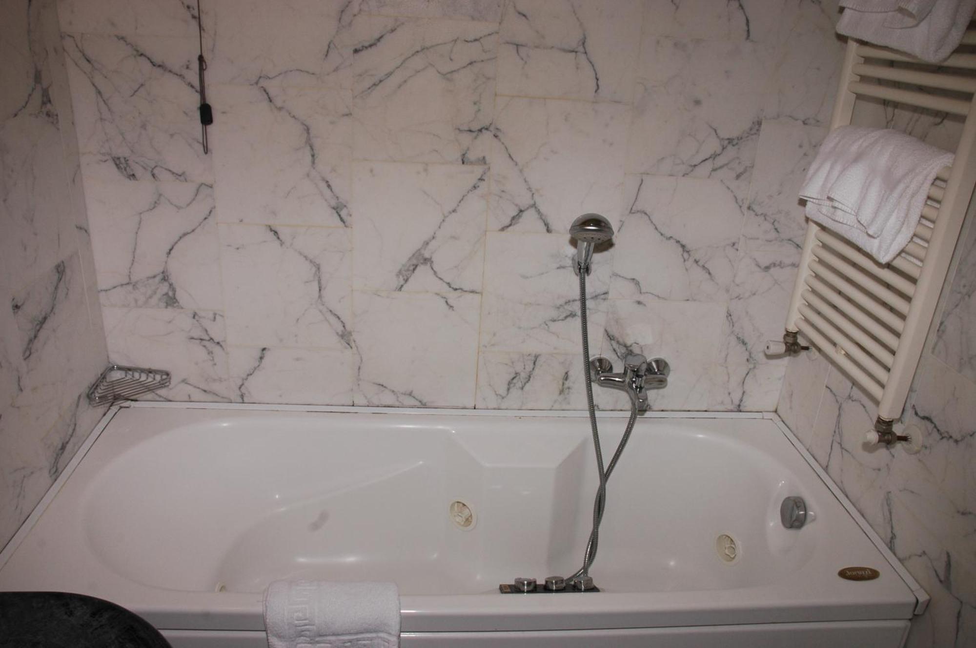 Hotel Michelangelo Palace & Spa Terni Chambre photo