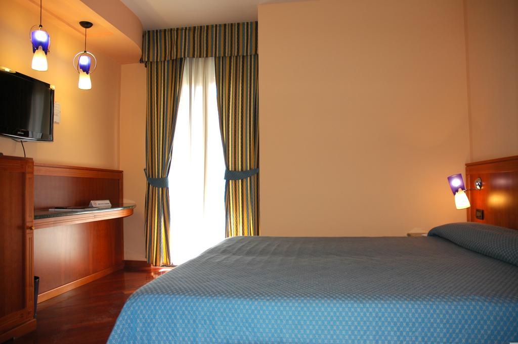 Hotel Michelangelo Palace & Spa Terni Extérieur photo